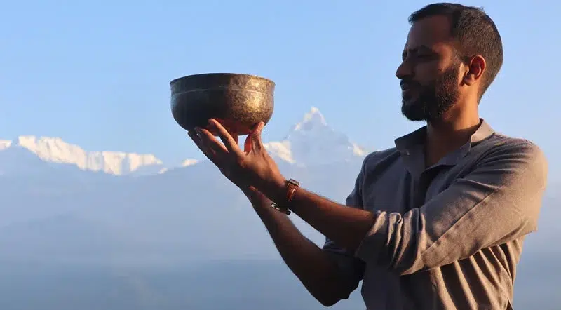 How do you use a Tibetan singing bowl in yoga