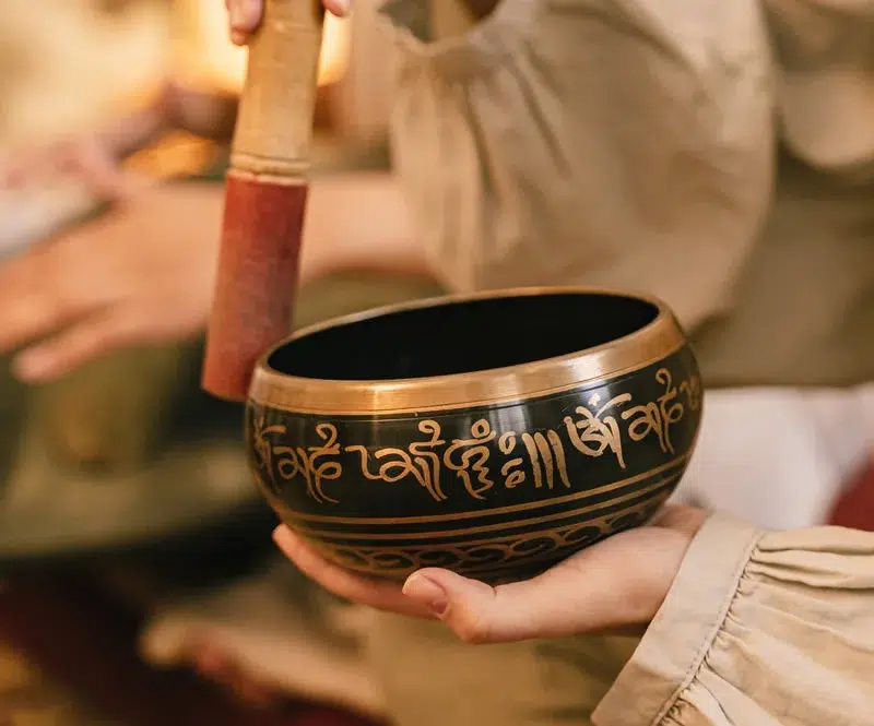 relaxing tibetan singing bowls